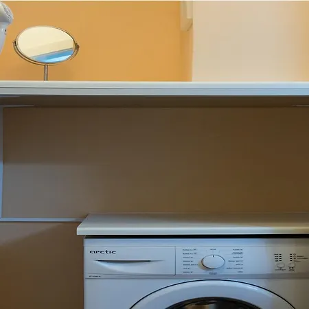 Inner Circle * בוקרשט